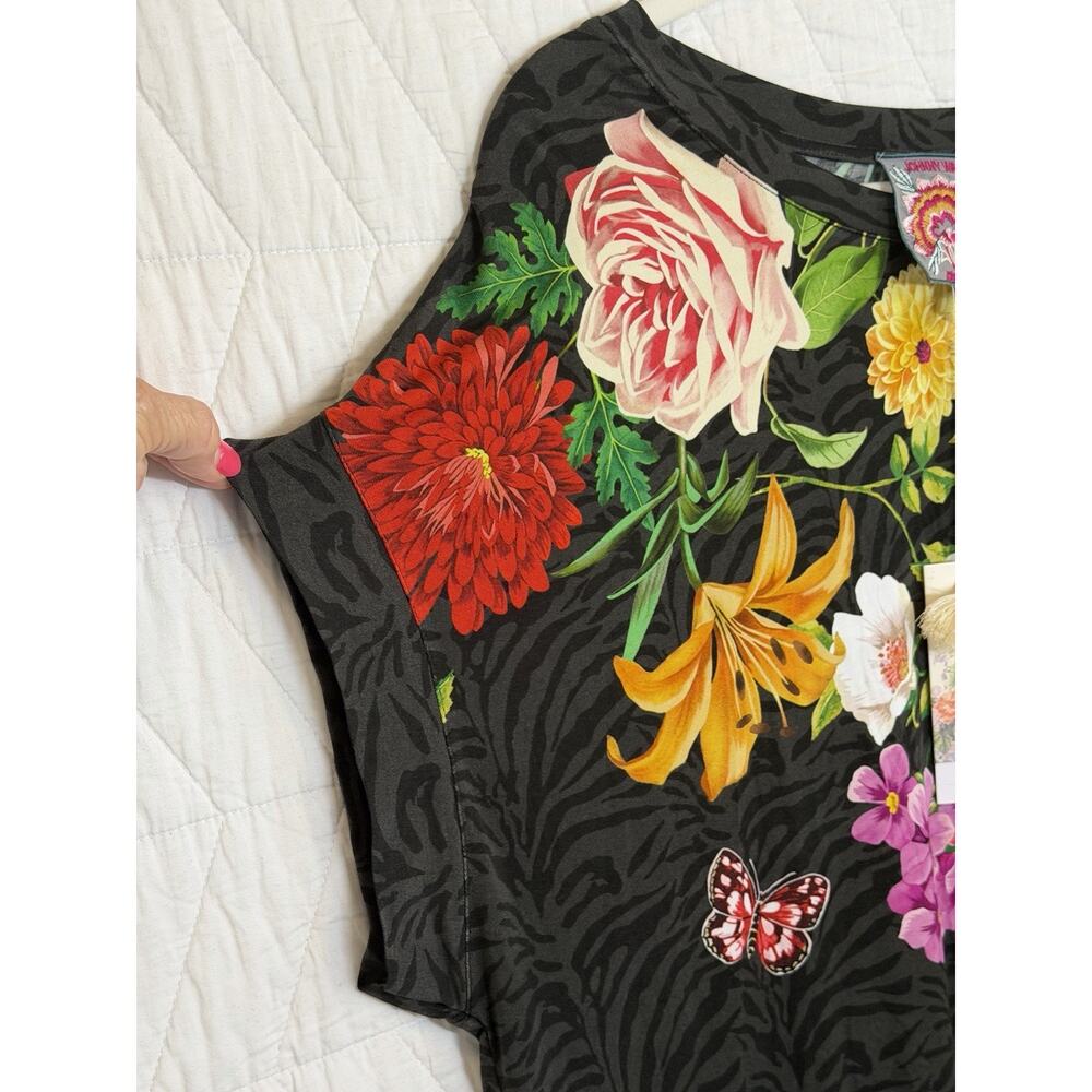 Johnny Was Blooming Breeze Short Sleeve Floral Tee Crew Neck Shirt Black NWT XXL - Picture 5 of 9